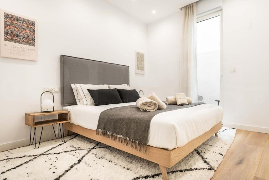 Calm Apartment With Private Patio By Rems Málaga Extérieur photo