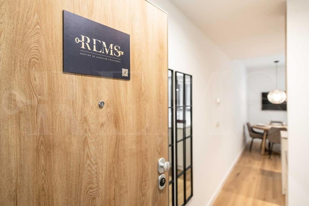 Calm Apartment With Private Patio By Rems Málaga Extérieur photo